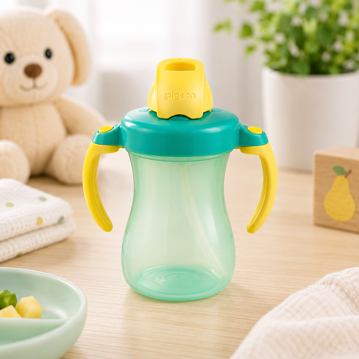 PIGEON PETITE STRAW BOTTLE 150ML (GREEN)