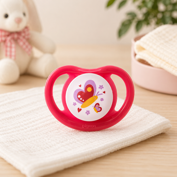 PIGEON BABY PACIFIER – BUTTERFLY MOTIF (12–36 MONTHS)