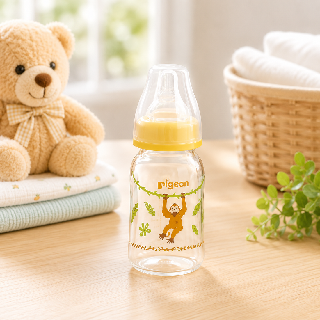 PIGEON COMPACT FLEXIBLE BABY BOTTLE – 0+ MONTHS