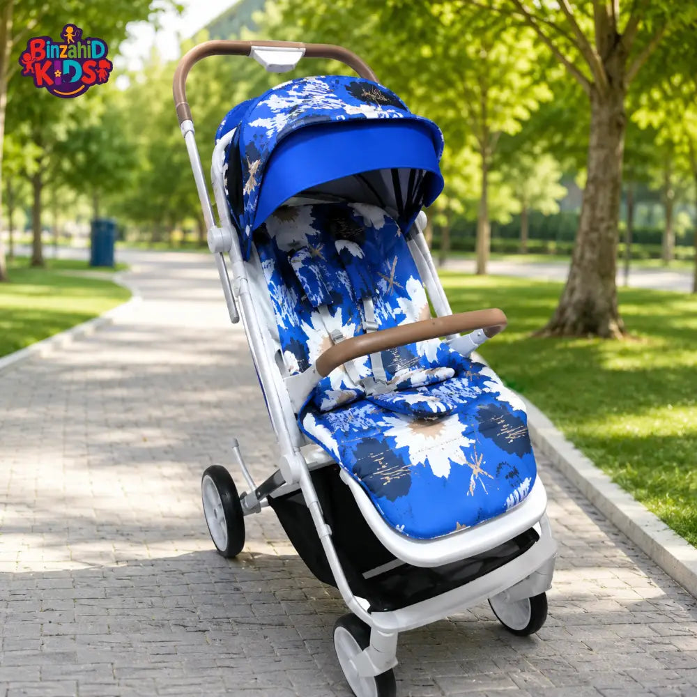 BABY TRAVEL STROLLER WITH PRINTED SEAT