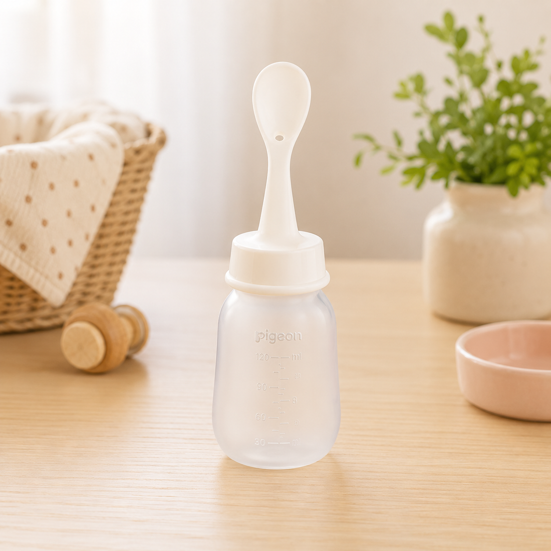 PIGEON WEANING SPOON FEEDING BOTTLE 120ML