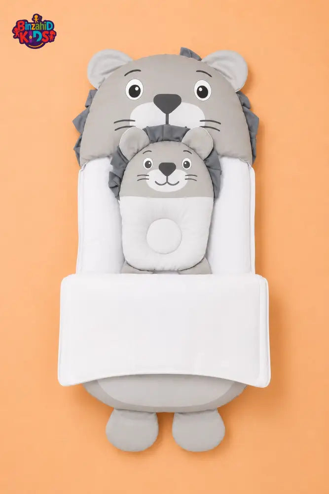 HAPPIMUMS CHARACTER CUDDLY CARRY NEST WITH PILLOW - CHARCOAL LION